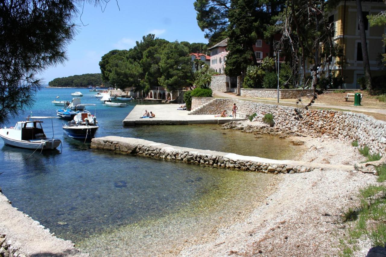 Apartments With A Parking Space Mali Lošinj Buitenkant foto