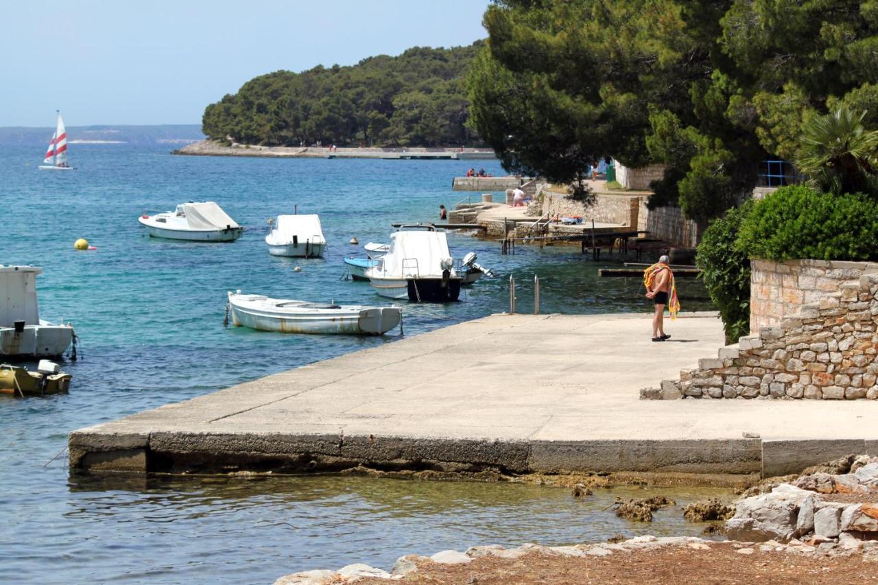 Apartments With A Parking Space Mali Lošinj Buitenkant foto